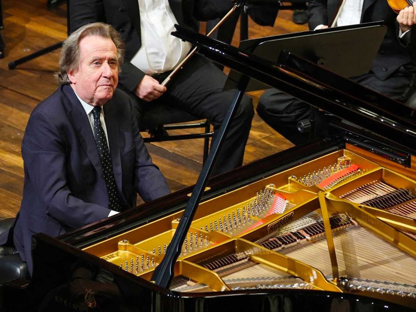 Rudolf Buchbinder Performs and Conducts Haydn, Beethoven, and Schumann
