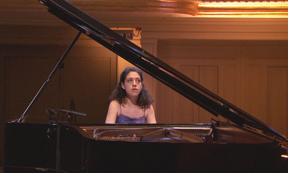 Beatrice Rana, Chamber Orchestra of Europe, Yannick Nézet-Séguin: Schumann, Brahms — Mezzo